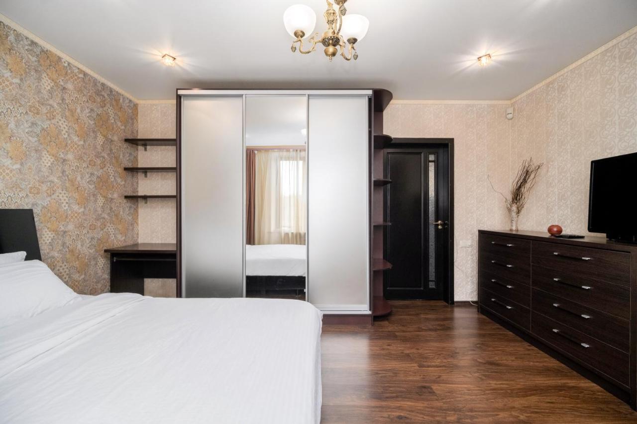 Lux Apartment Gorkiy Park Charkiv Exteriör bild